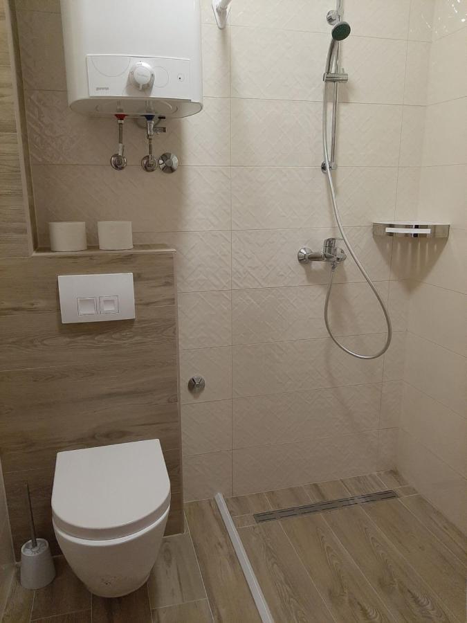 Apartments Edo Новаля Екстер'єр фото